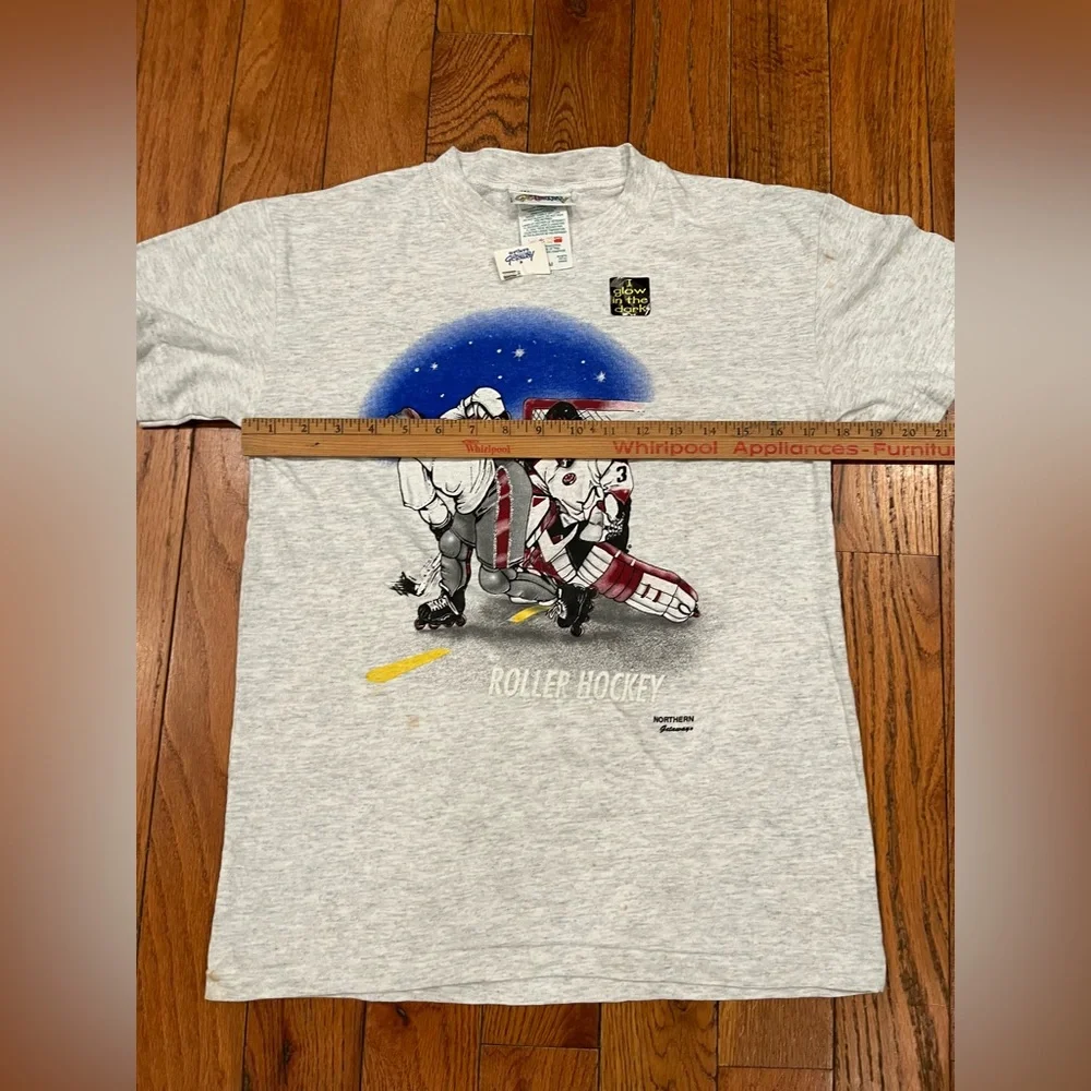 Vintage 90s Northern Getaway Roller Hockey T Shirt Medium Glow In The Dark Alien